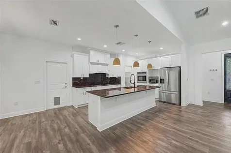 606 Royal Crest Drive Brandon FL 33511