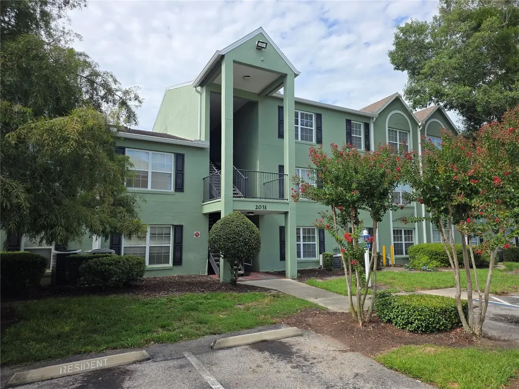 2031 Dixie Belle Drive Orlando FL 32812