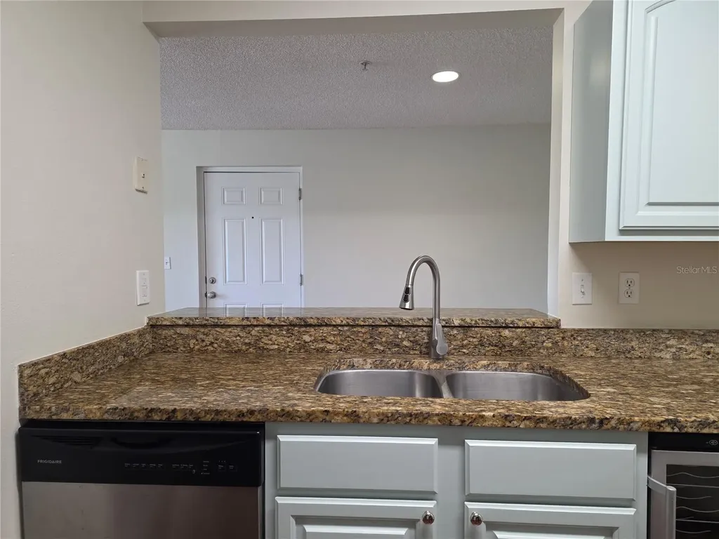 2031 Dixie Belle Drive Orlando FL 32812
