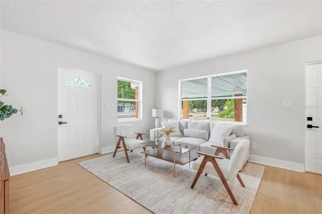 1306 Dartmouth Drive Bradenton FL 34207