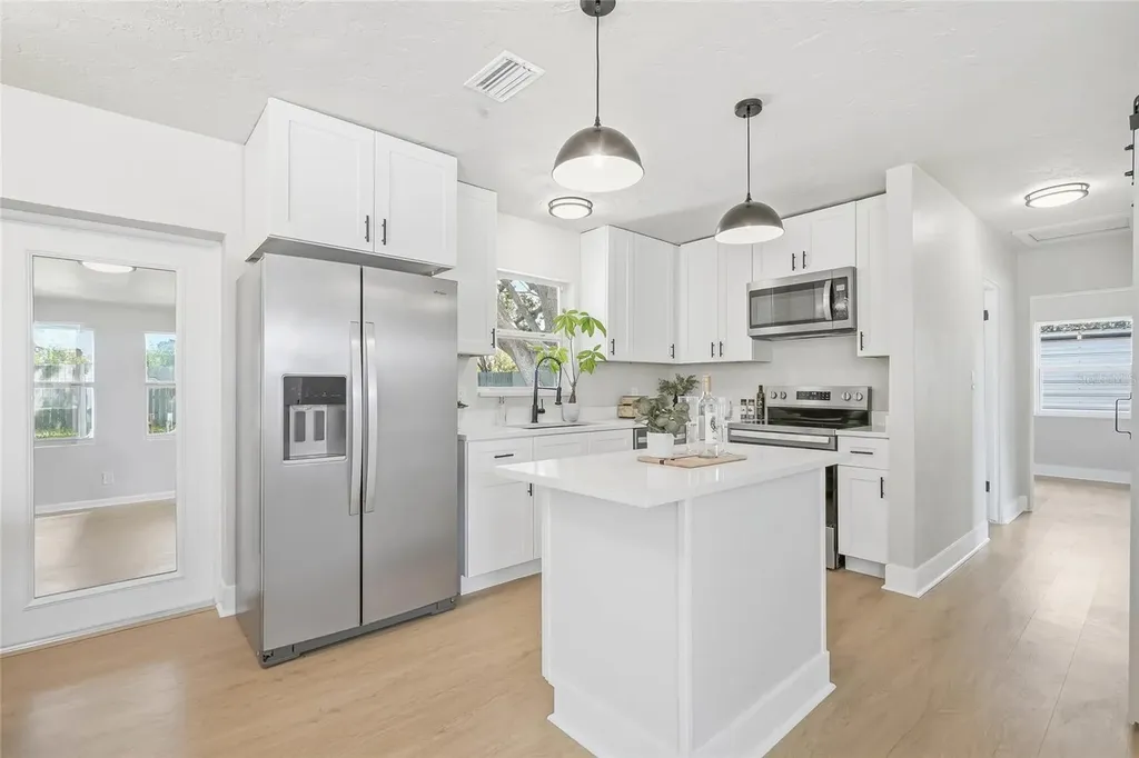 1306 Dartmouth Drive Bradenton FL 34207