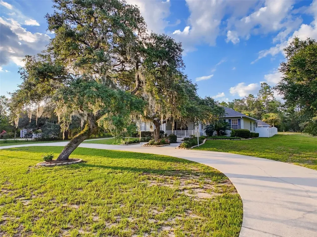 1709 W Pine Ridge Boulevard Beverly Hills FL 34465