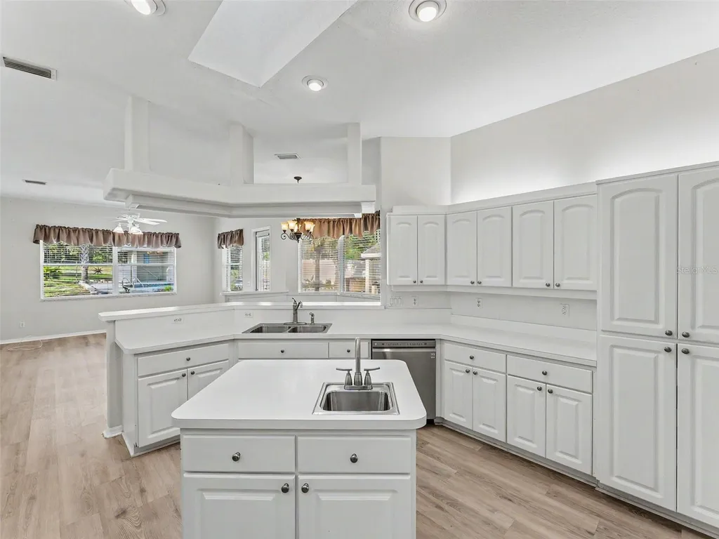 1709 W Pine Ridge Boulevard Beverly Hills FL 34465