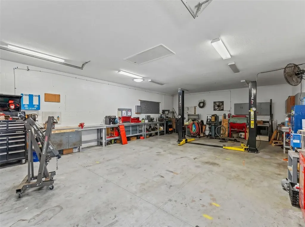 1709 W Pine Ridge Boulevard Beverly Hills FL 34465
