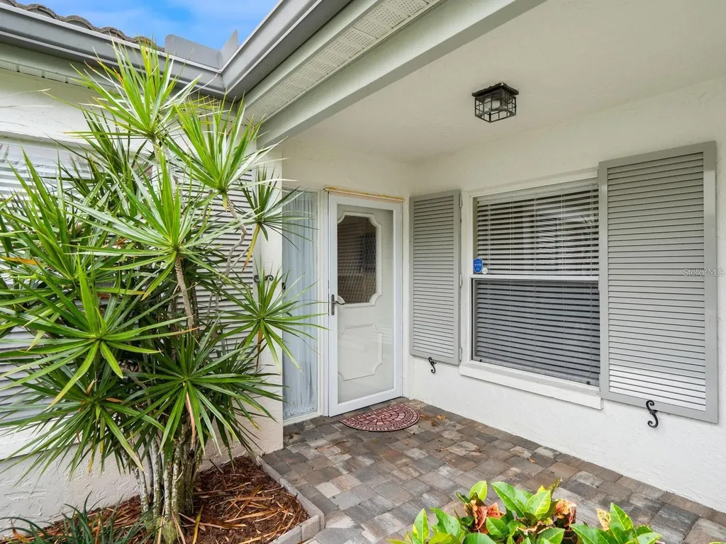 3130 Ringwood Meadow Sarasota FL 34235