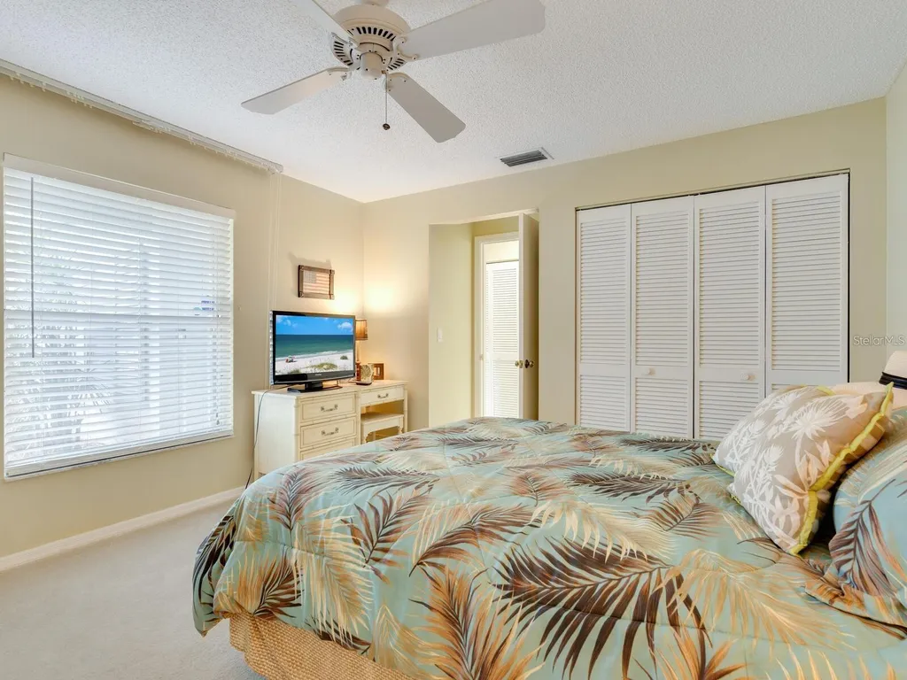 3130 Ringwood Meadow Sarasota FL 34235