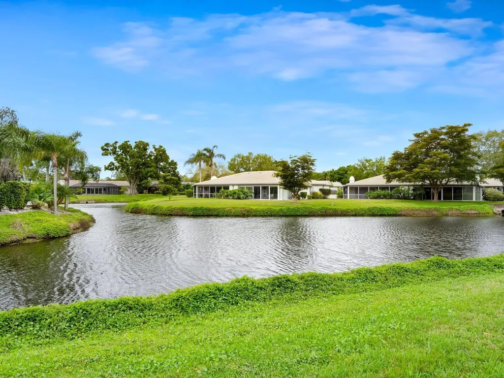 3130 Ringwood Meadow Sarasota FL 34235