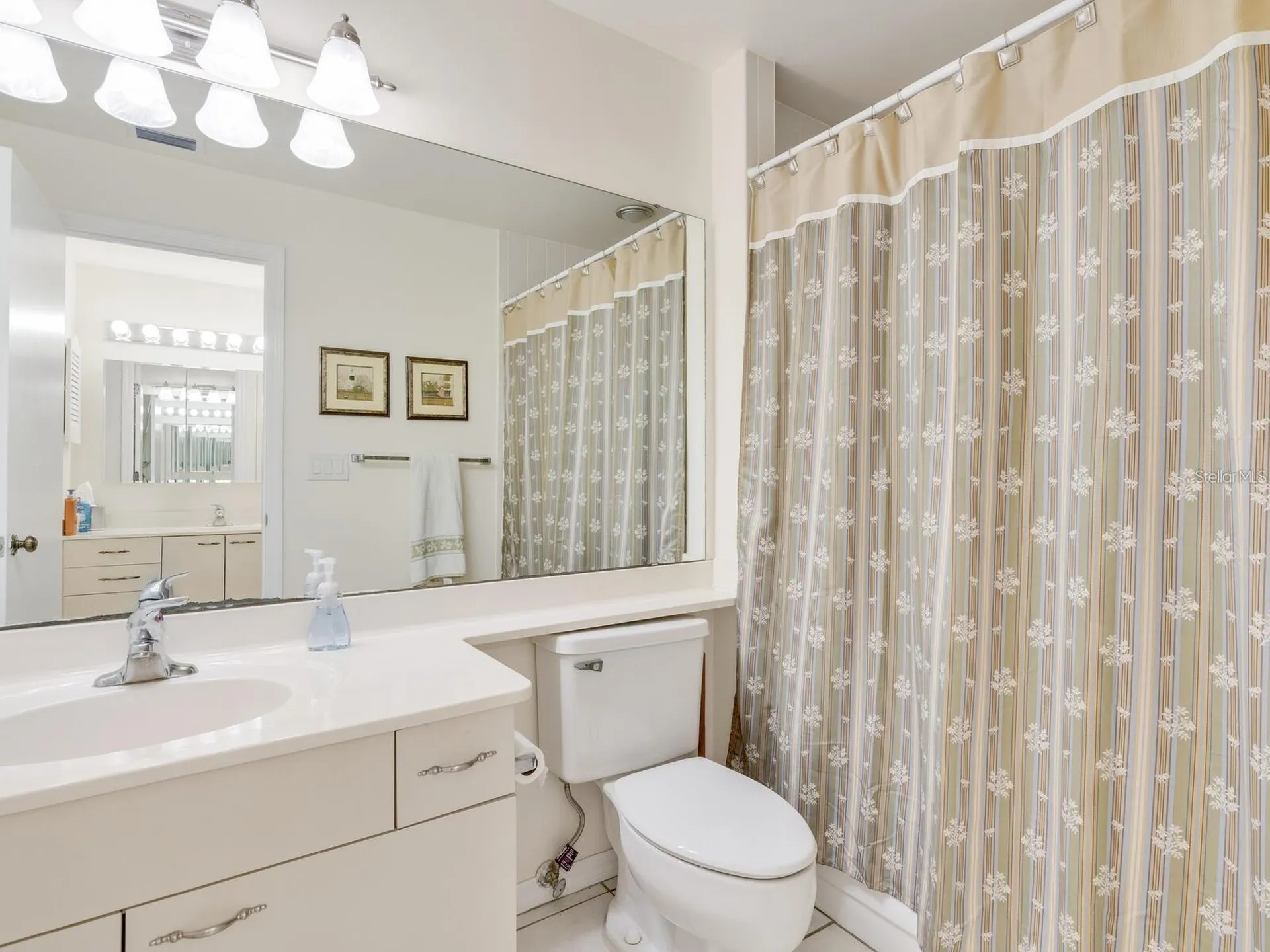 3130 Ringwood Meadow Sarasota FL 34235