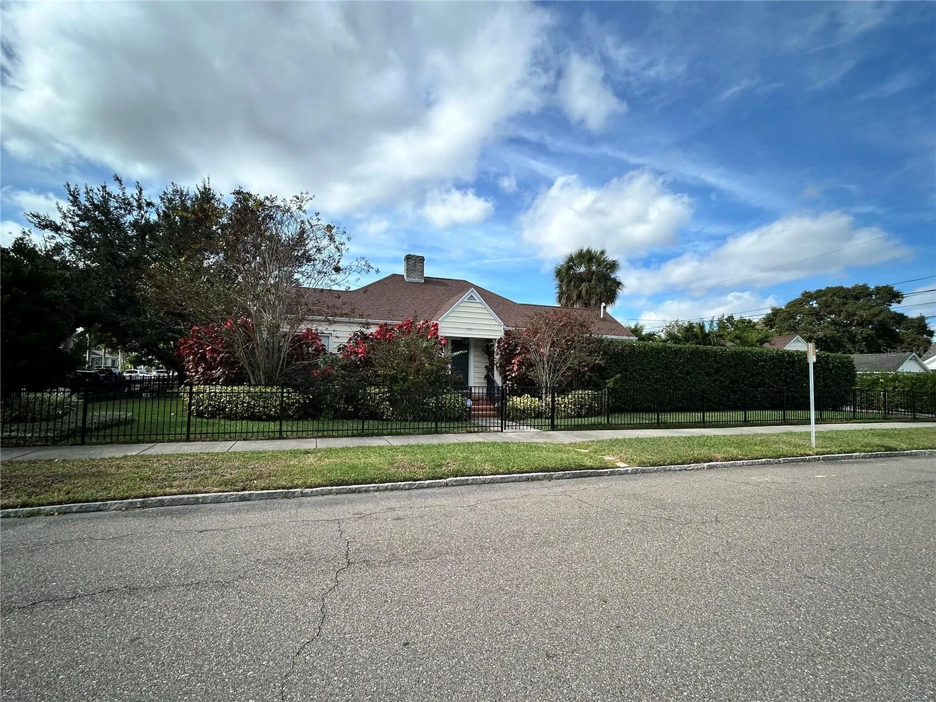 701 29th Avenue N St Petersburg FL 33704
