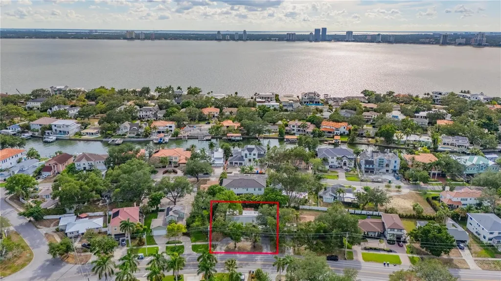 504 W Davis Boulevard Tampa FL 33606