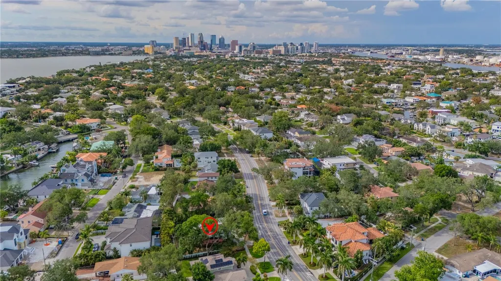 504 W Davis Boulevard Tampa FL 33606