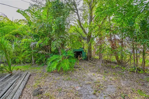 504 W Davis Boulevard Tampa FL 33606