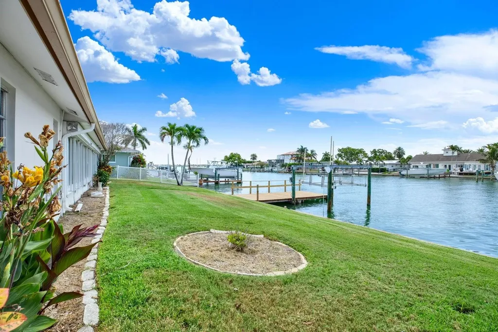 411 Palm Island NE Clearwater Beach FL 33767