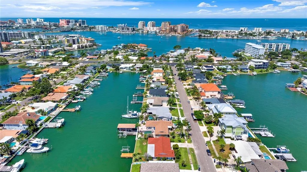 411 Palm Island NE Clearwater Beach FL 33767