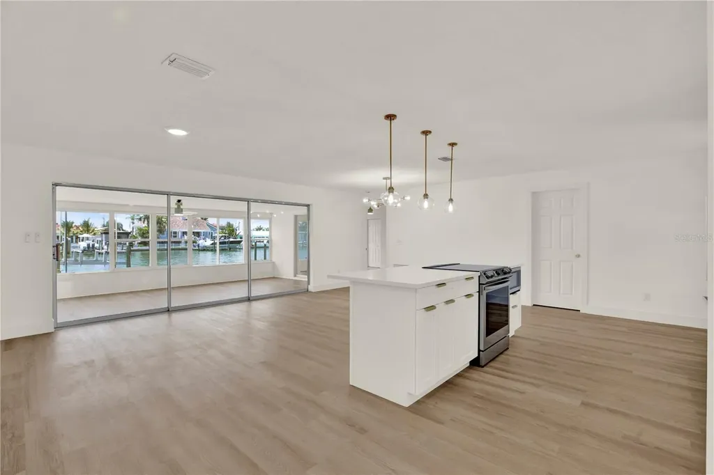 411 Palm Island NE Clearwater Beach FL 33767