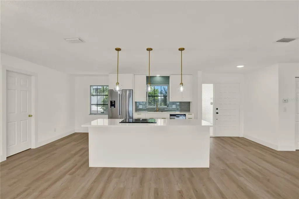 411 Palm Island NE Clearwater Beach FL 33767