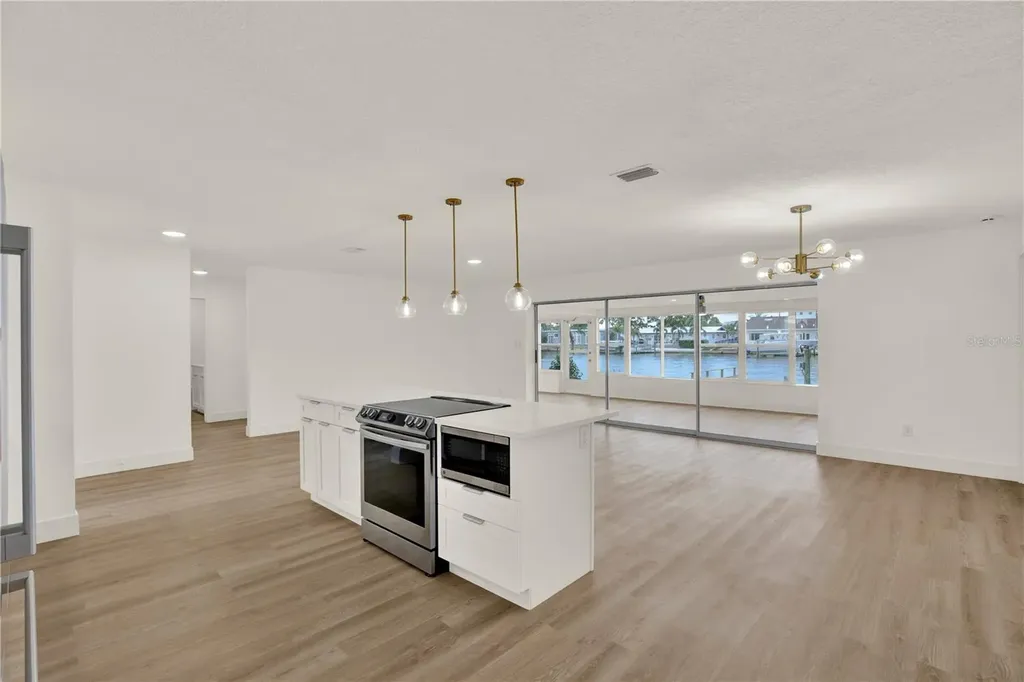 411 Palm Island NE Clearwater Beach FL 33767