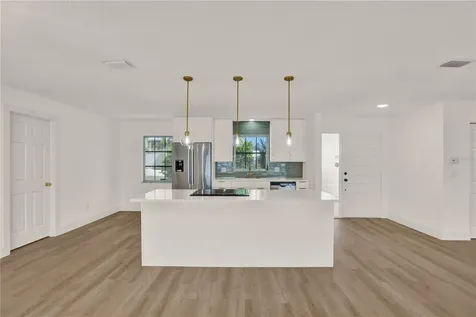 411 Palm Island NE Clearwater Beach FL 33767