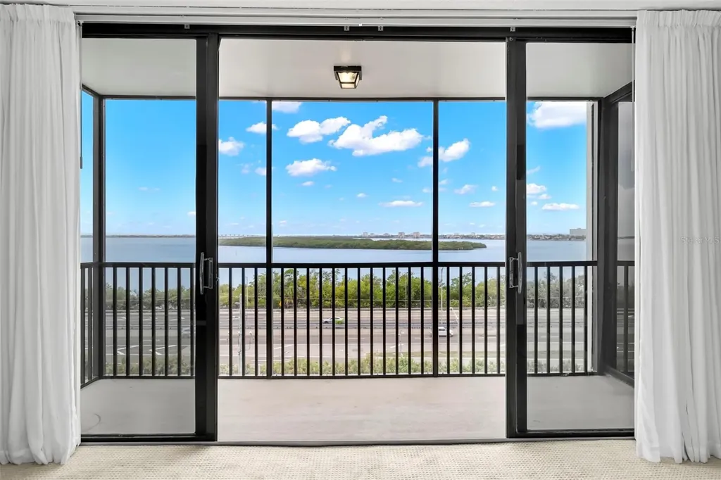 7100 Sunshine Skyway Lane S St Petersburg FL 33711