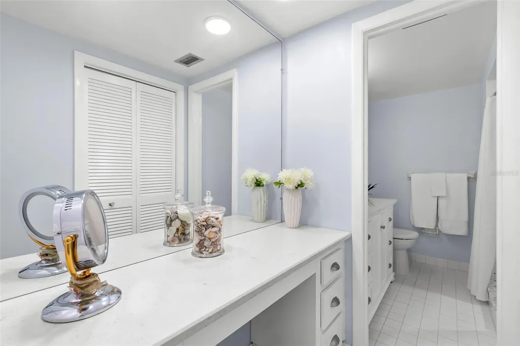 7100 Sunshine Skyway Lane S St Petersburg FL 33711