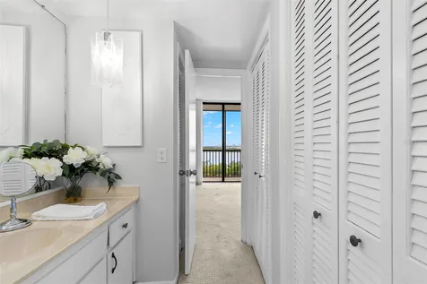 7100 Sunshine Skyway Lane S St Petersburg FL 33711