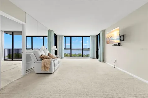 7100 Sunshine Skyway Lane S St Petersburg FL 33711