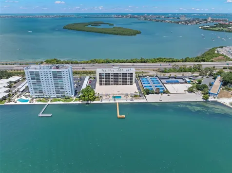 7100 Sunshine Skyway Lane S St Petersburg FL 33711