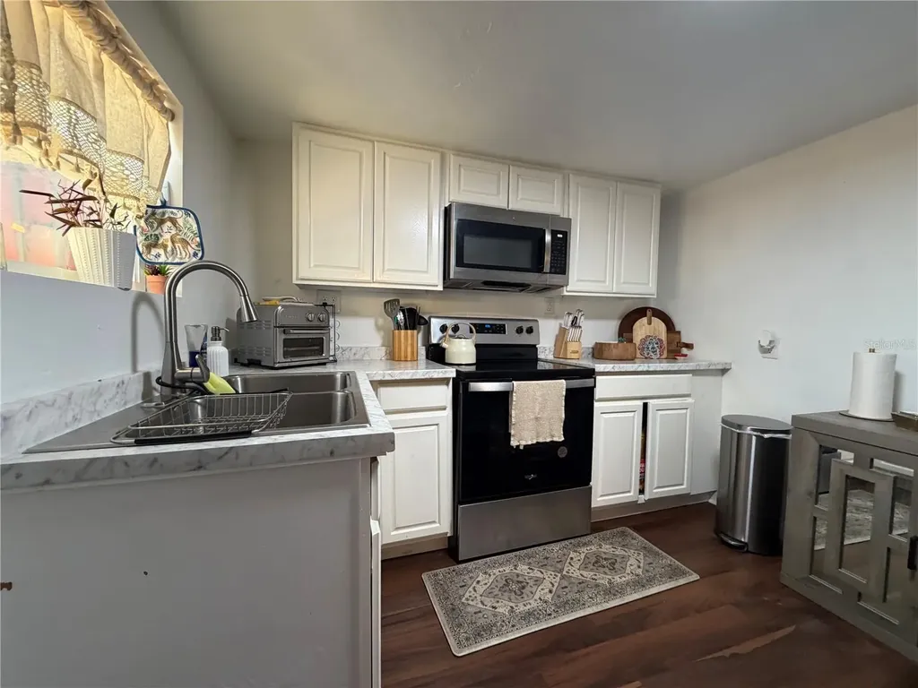 2425 SE 10th Avenue Gainesville FL 32641