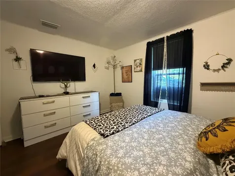 2425 SE 10th Avenue Gainesville FL 32641
