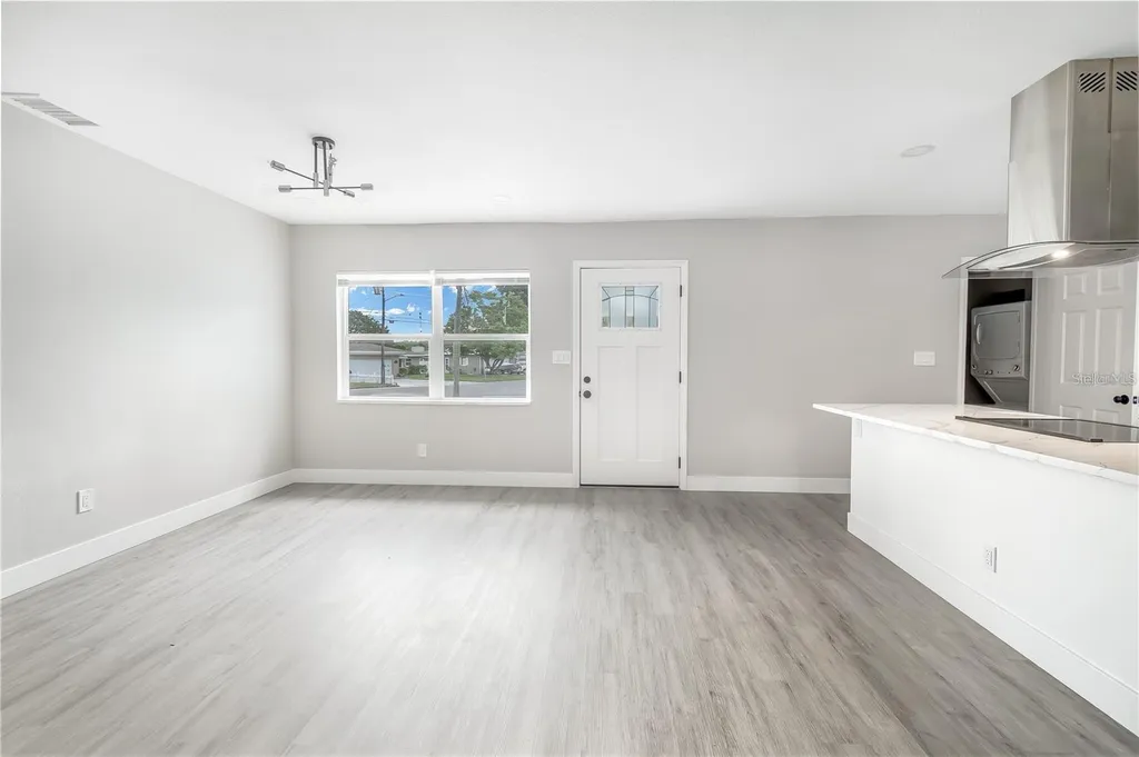 10341 Kumquat Lane Seminole FL 33772