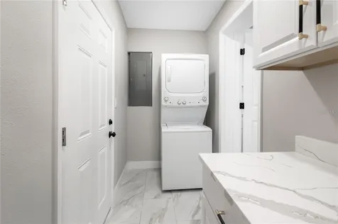 10341 Kumquat Lane Seminole FL 33772