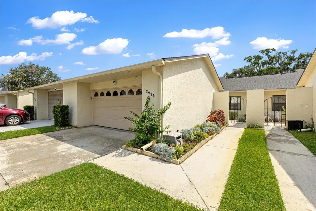 2226 Cypress Cove Drive Tavares FL 32778
