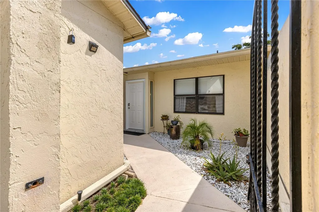 2226 Cypress Cove Drive Tavares FL 32778