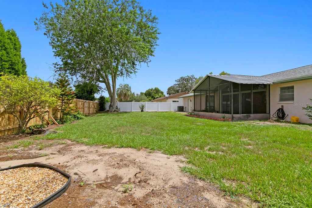 1804 Green Lawn Street Brandon FL 33511
