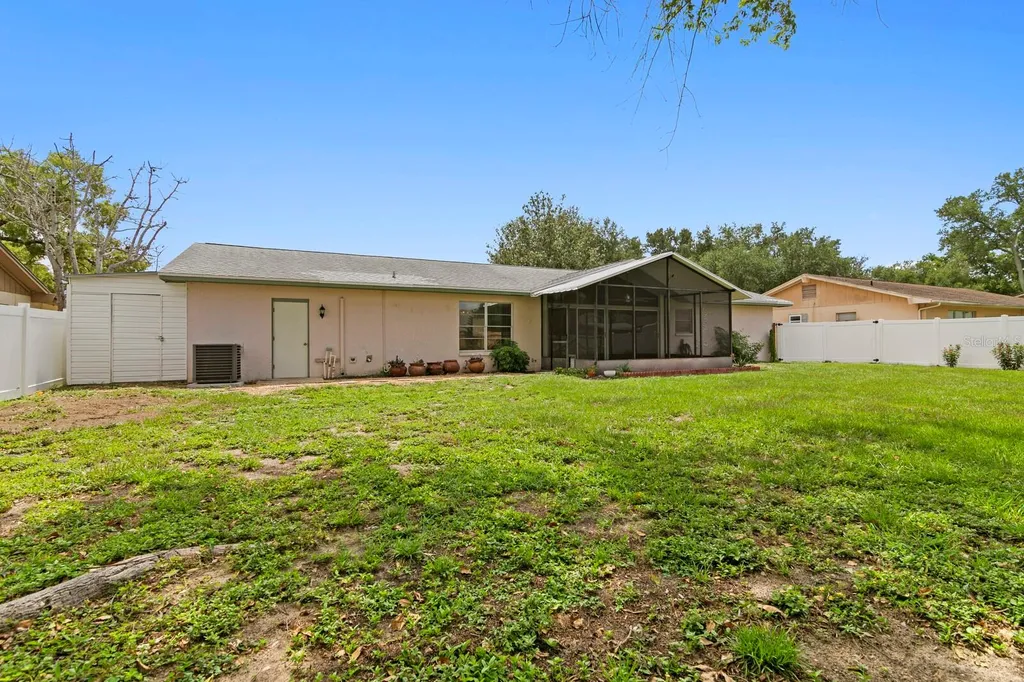 1804 Green Lawn Street Brandon FL 33511