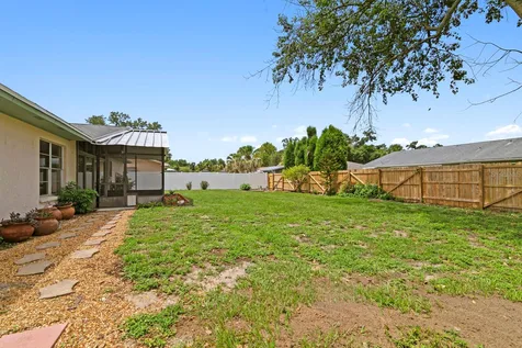 1804 Green Lawn Street Brandon FL 33511