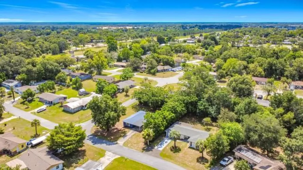 47 Lake Court Loop Ocala FL 34472