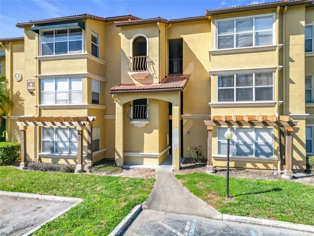 5144 Conroy Road Orlando FL 32811