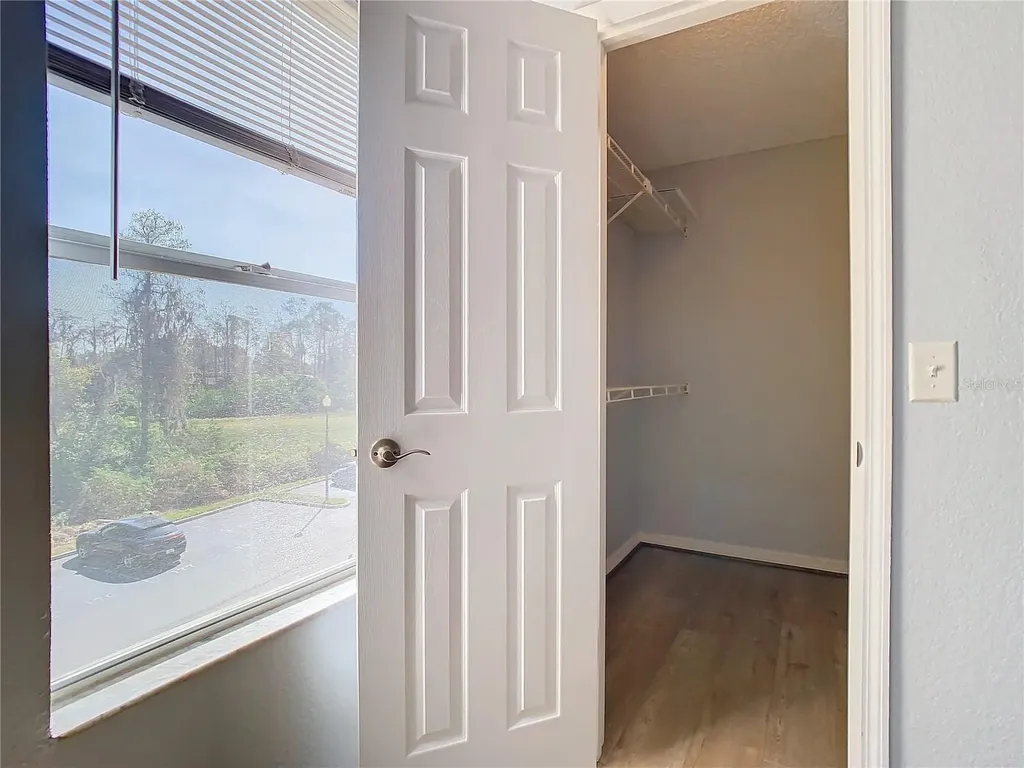 5144 Conroy Road Orlando FL 32811