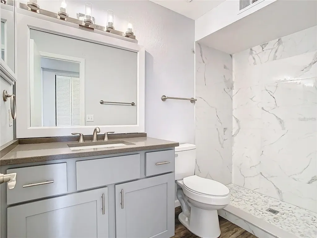 5144 Conroy Road Orlando FL 32811