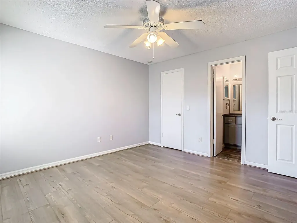5144 Conroy Road Orlando FL 32811