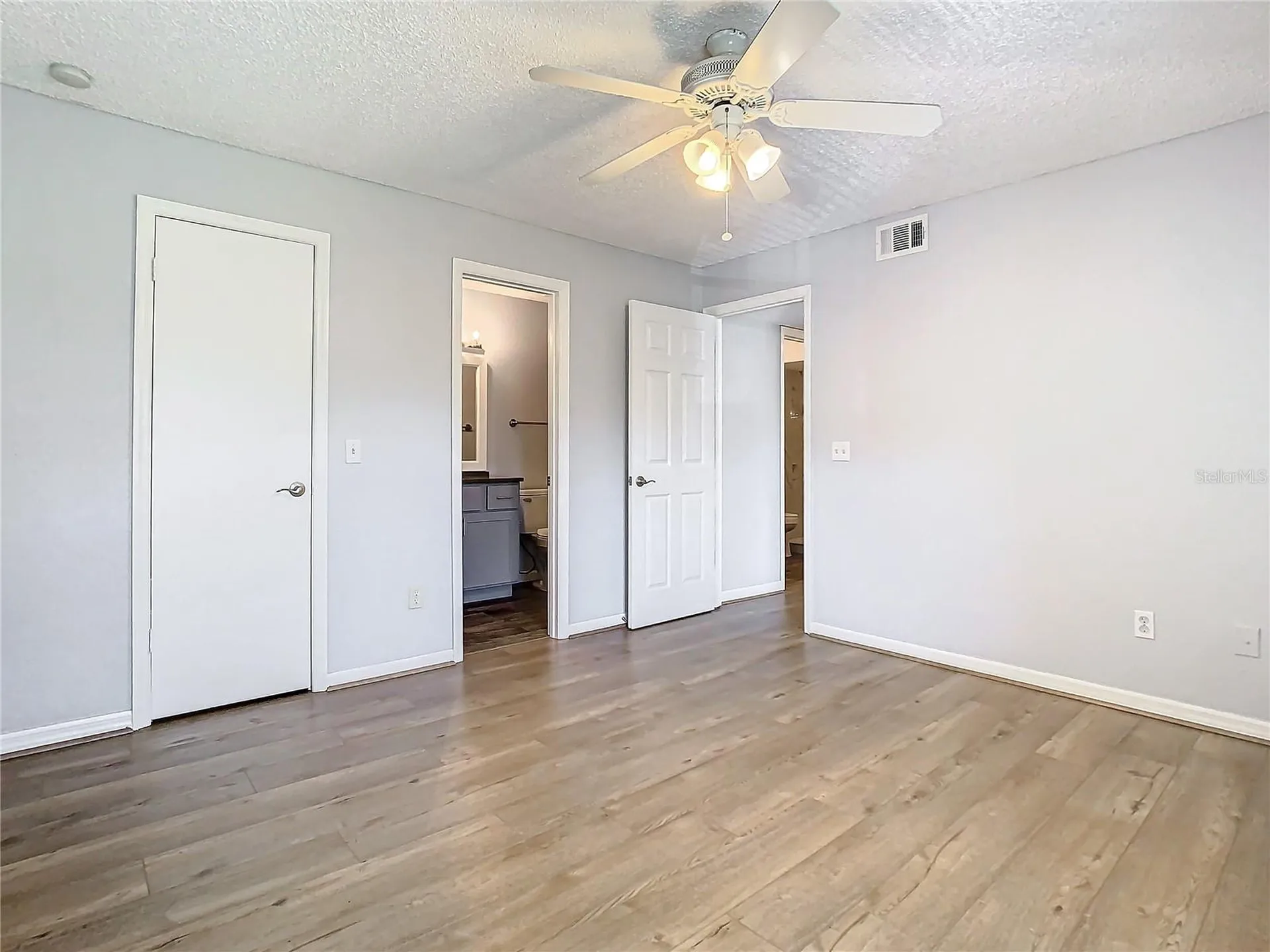 5144 Conroy Road Orlando FL 32811