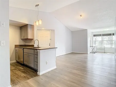 5144 Conroy Road Orlando FL 32811