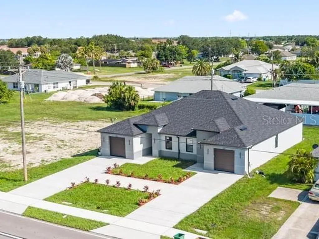 1315/1317 Diplomat Parkway E Cape Coral FL 33909
