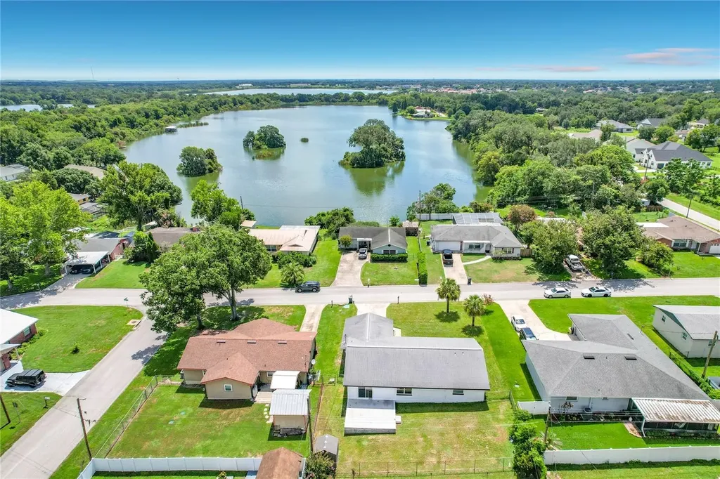 4925 Marla Avenue Lakeland FL 33812