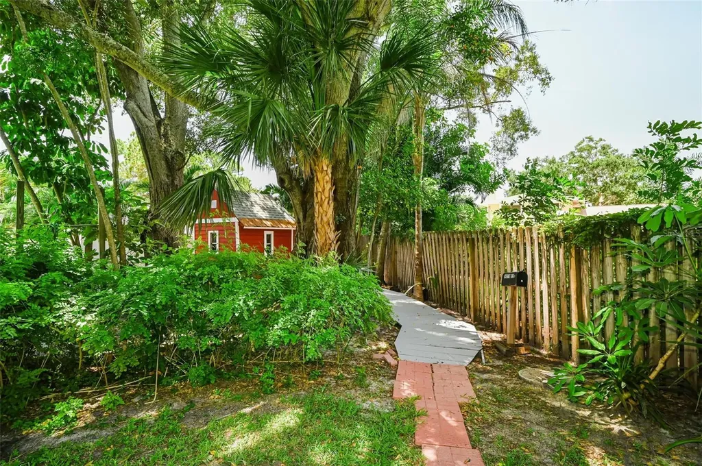 14279 85th Avenue Seminole FL 33776