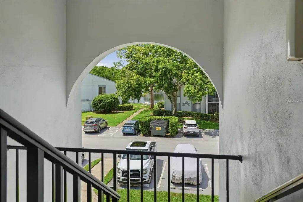 1182 Pine Ridge Circle W Tarpon Springs FL 34688