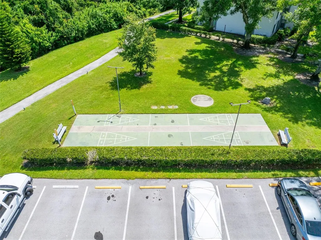 1182 Pine Ridge Circle W Tarpon Springs FL 34688