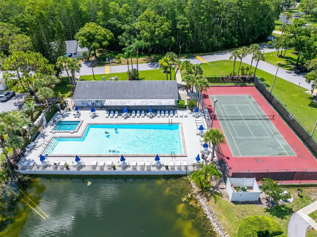 1182 Pine Ridge Circle W Tarpon Springs FL 34688