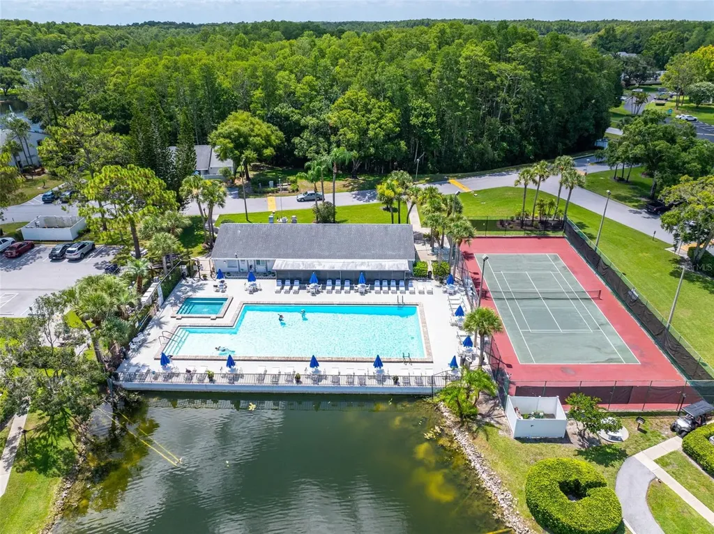1182 Pine Ridge Circle W Tarpon Springs FL 34688